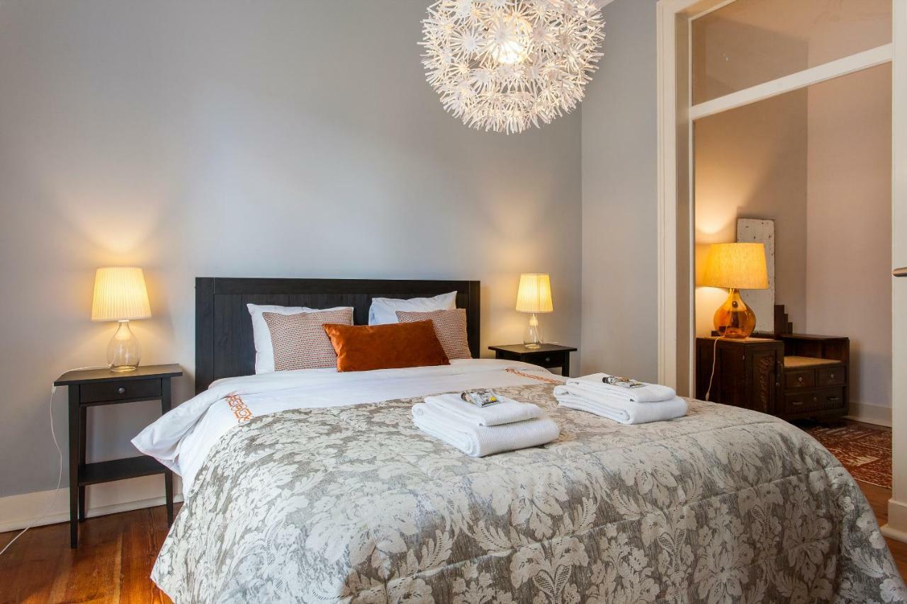 Bairro Alto 3 Bedroom Patio Flat! 리스본 외부 사진