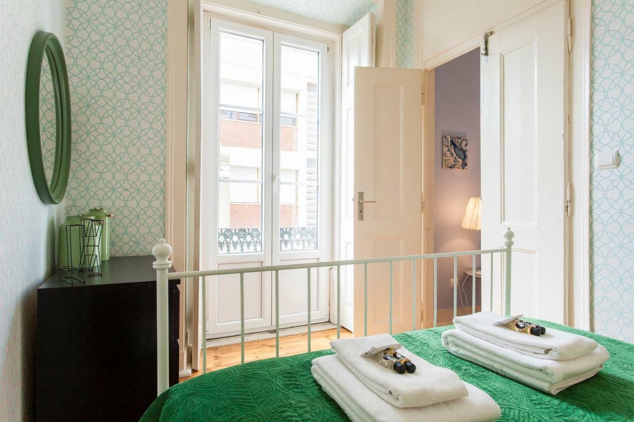 Bairro Alto 3 Bedroom Patio Flat! 리스본 외부 사진