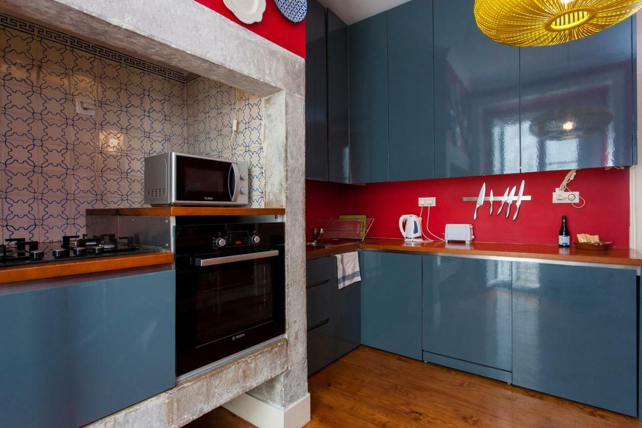 Bairro Alto 3 Bedroom Patio Flat! 리스본 외부 사진